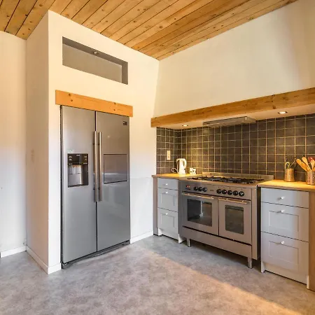 Gorgeous Mansion With Swimming Pool And Sauna In Holiday home *