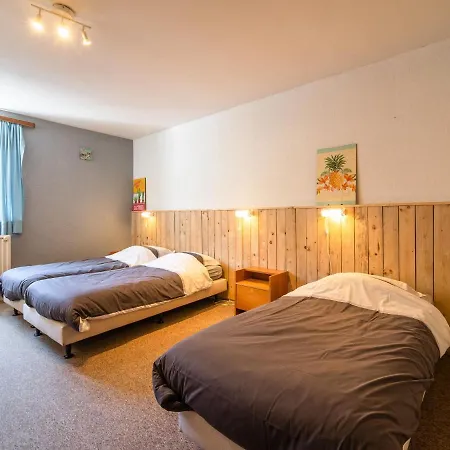 Holiday home Gorgeous Mansion With Swimming Pool And Sauna In Bullange